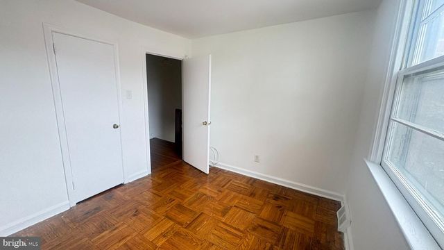 6527 N 10TH ST, Philadelphia, PA 19126