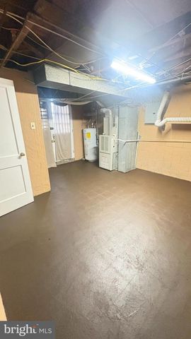 6527 N 10TH ST, Philadelphia, PA 19126