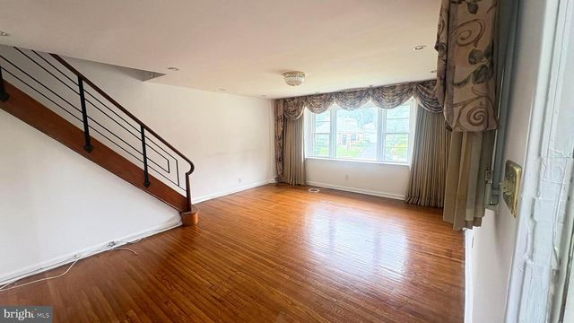 6527 N 10TH ST, Philadelphia, PA 19126