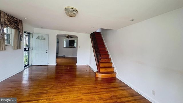 6527 N 10TH ST, Philadelphia, PA 19126