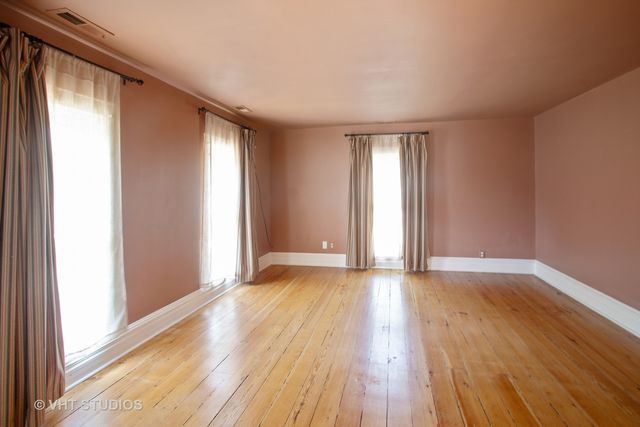 404 Washington Street, West Dundee, IL 60118
