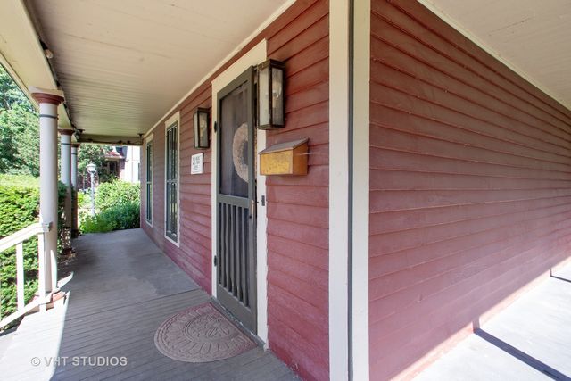 404 Washington Street, West Dundee, IL 60118