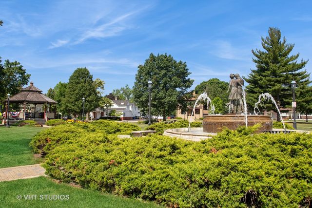 404 Washington Street, West Dundee, IL 60118