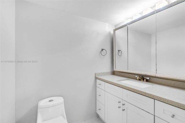 600 Three Islands Blvd 310, Hallandale Beach, FL 33009