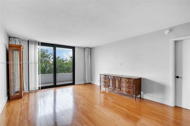 600 Three Islands Blvd 310, Hallandale Beach, FL 33009