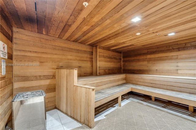 600 Three Islands Blvd 310, Hallandale Beach, FL 33009