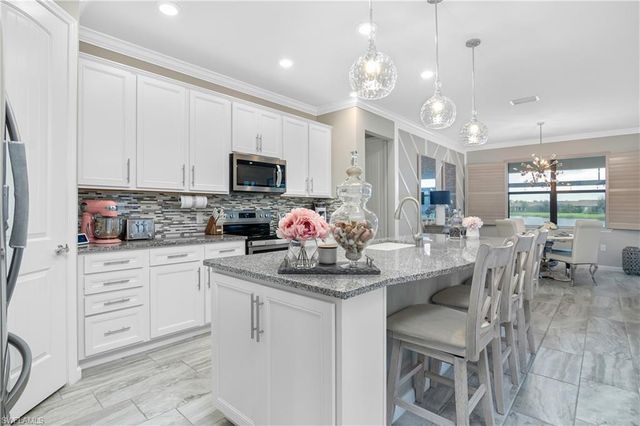 19826 Bittersweet LN, Estero, FL 33928