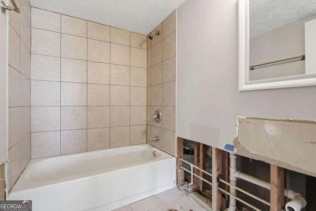 8822 Ashwood Drive, Riverdale, GA 30274