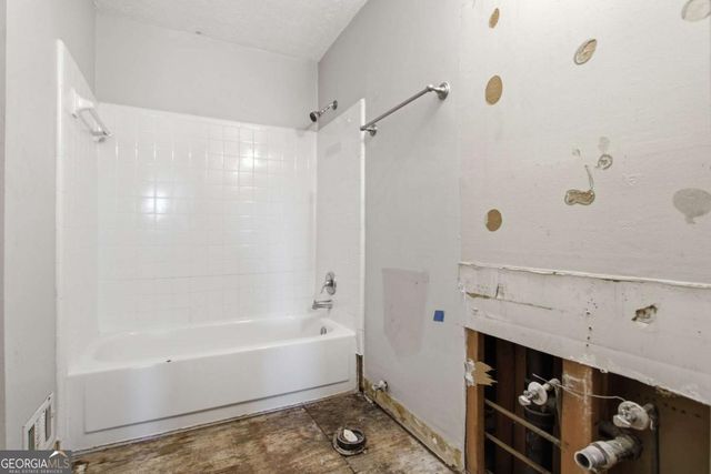 8822 Ashwood Drive, Riverdale, GA 30274