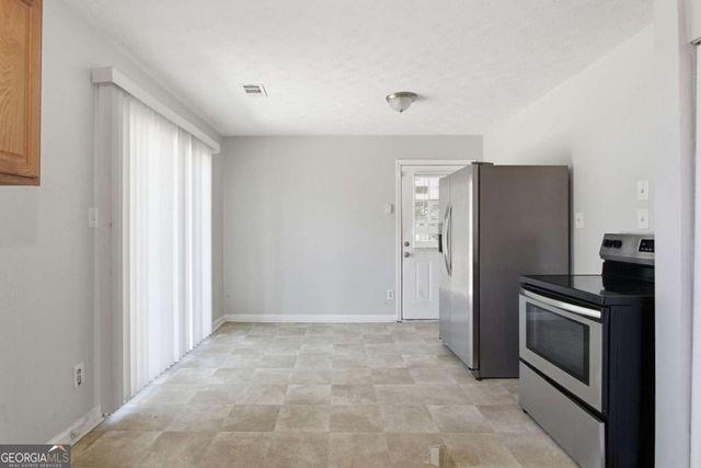 8822 Ashwood Drive, Riverdale, GA 30274