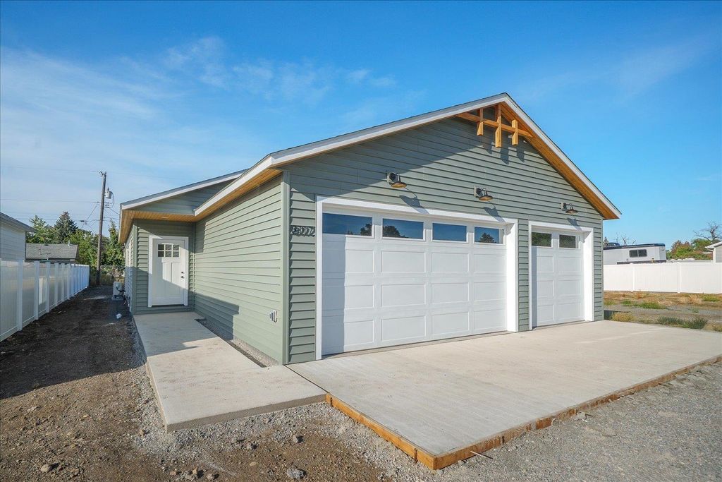 8117 E Baldwin Ave, Spokane, WA 99212 photo 2
