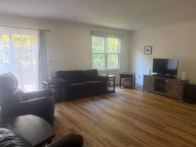 902 Main St 39, Hanson, MA 02341