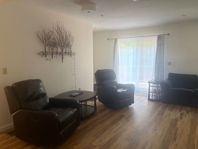 902 Main St 39, Hanson, MA 02341