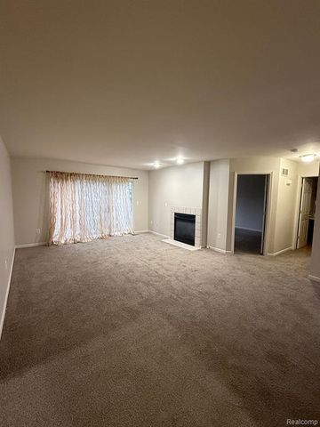 955 Sandalwood Drive, Troy, MI 48085