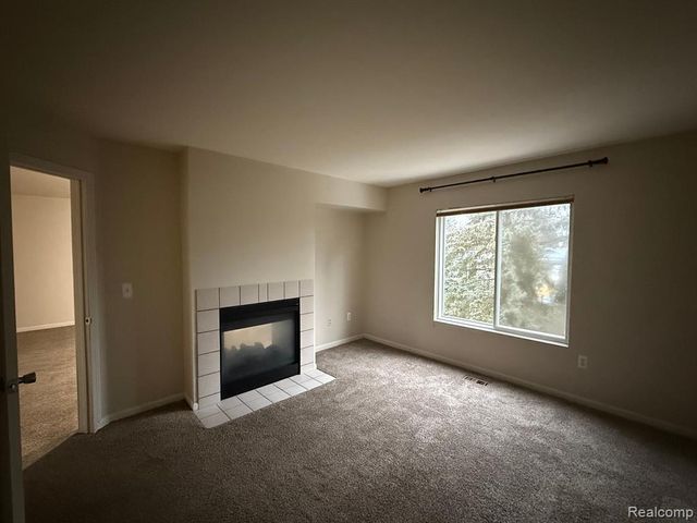 955 Sandalwood Drive, Troy, MI 48085