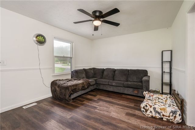 1574 W Water Street, Borden, IN 47106