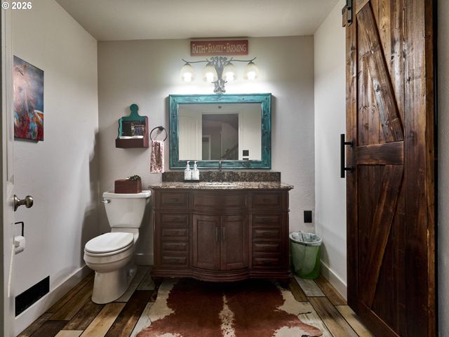 9293 BROADACRES Rd Ne, Aurora, OR 97002