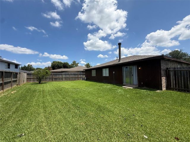 18023 Lago Forest Drive, Humble, TX 77346