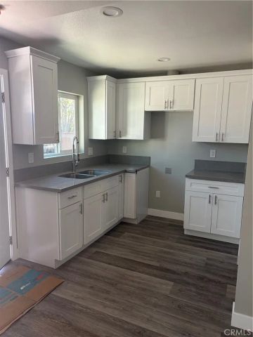 2260 easy Avenue, Long Beach, CA 90810