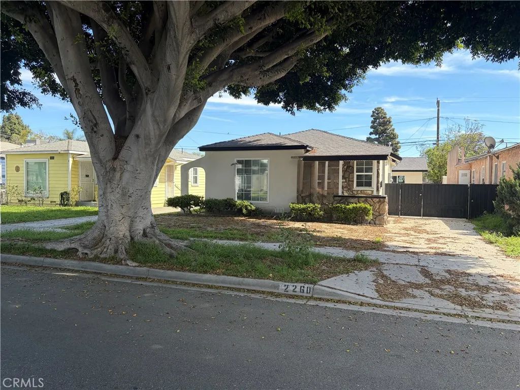 2260 easy Avenue, Long Beach, CA 90810