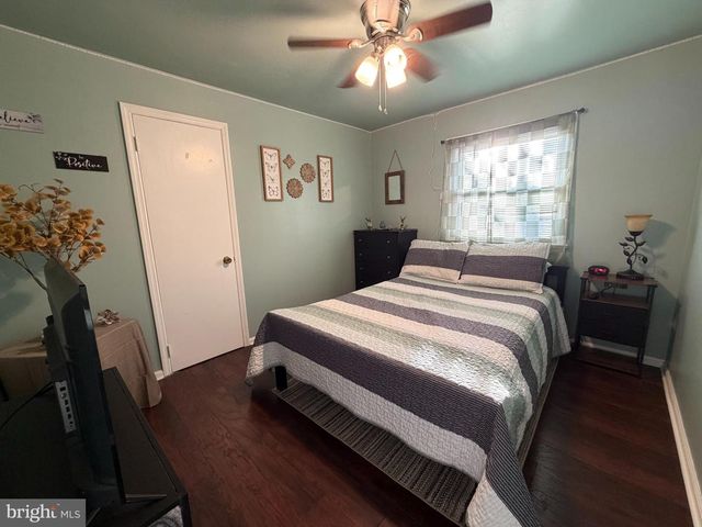 1 NASSAU RD, Somers Point, NJ 08244