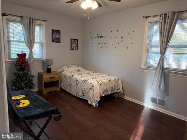1 NASSAU RD, Somers Point, NJ 08244