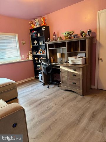 1 NASSAU RD, Somers Point, NJ 08244