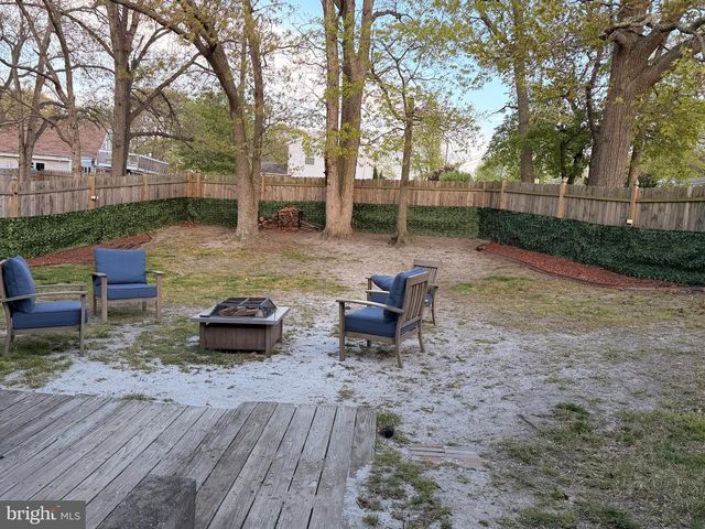 1 NASSAU RD, Somers Point, NJ 08244