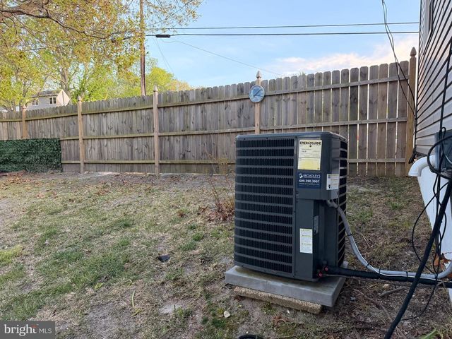 1 NASSAU RD, Somers Point, NJ 08244