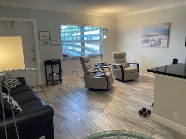 4658 Bougainvilla Dr 63, Lauderdale By The Sea, FL 33308