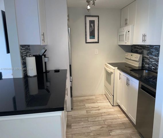4658 Bougainvilla Dr 63, Lauderdale By The Sea, FL 33308
