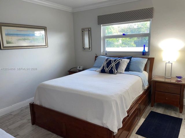 4658 Bougainvilla Dr 63, Lauderdale By The Sea, FL 33308