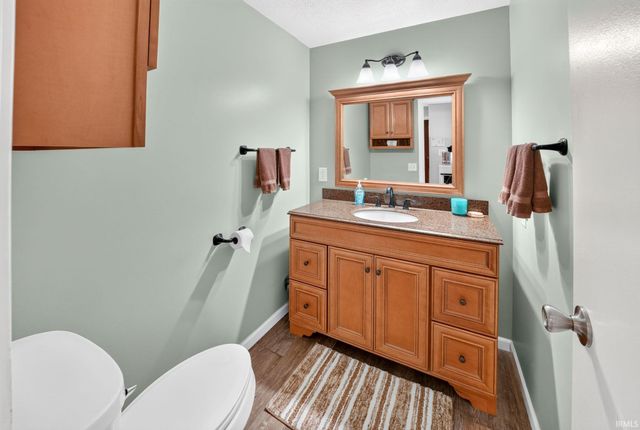 234 W La Salle Avenue, Mishawaka, IN 46545