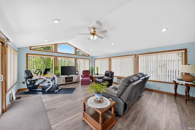 234 W La Salle Avenue, Mishawaka, IN 46545