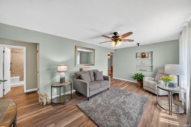 234 W La Salle Avenue, Mishawaka, IN 46545