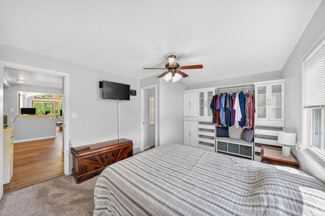 234 W La Salle Avenue, Mishawaka, IN 46545