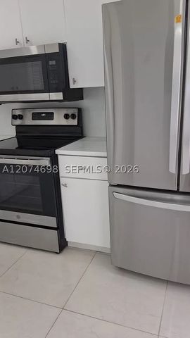 7001 W 35th Ave 175, Hialeah, FL 33018