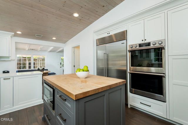 2042 Los Amigos Street, La Canada Flintridge, CA 91011