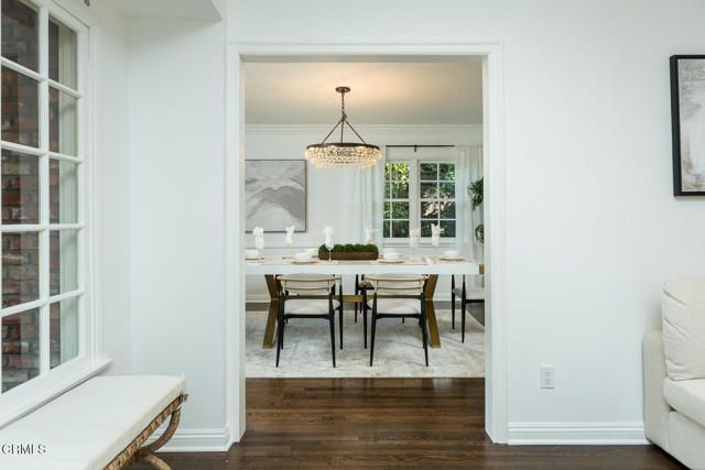 2042 Los Amigos Street, La Canada Flintridge, CA 91011