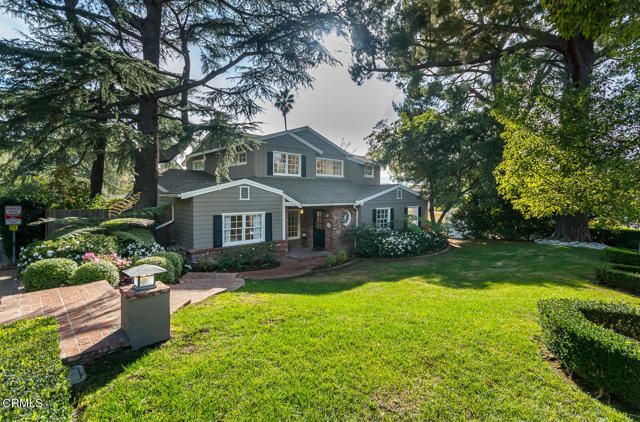 2042 Los Amigos Street, La Canada Flintridge, CA 91011