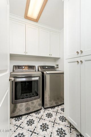 2042 Los Amigos Street, La Canada Flintridge, CA 91011