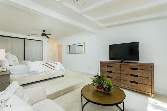 2042 Los Amigos Street, La Canada Flintridge, CA 91011