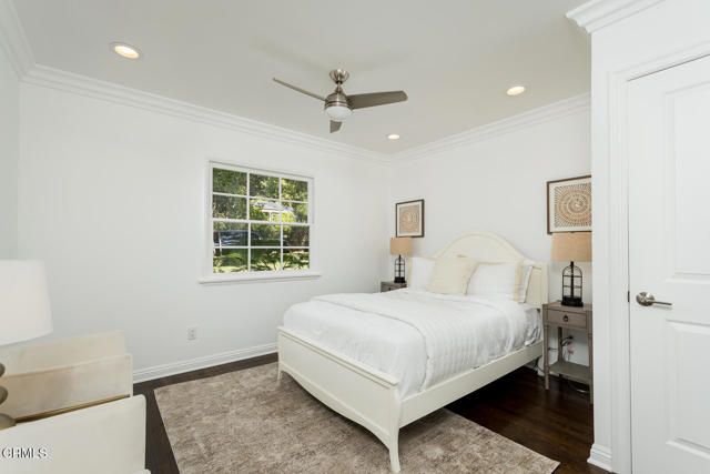 2042 Los Amigos Street, La Canada Flintridge, CA 91011