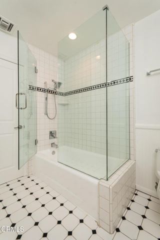 2042 Los Amigos Street, La Canada Flintridge, CA 91011