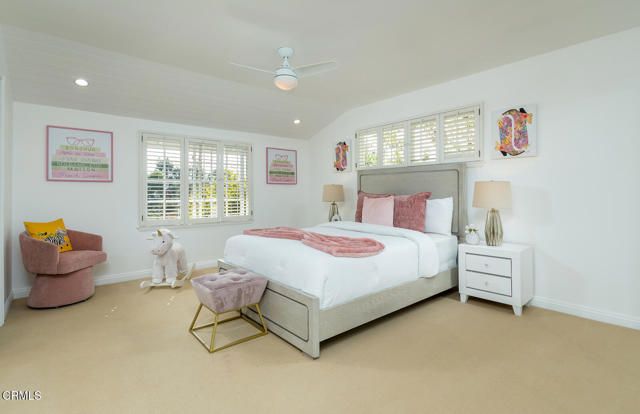 2042 Los Amigos Street, La Canada Flintridge, CA 91011