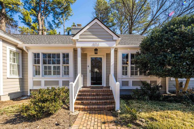 404 WILLIAMSBURG LN, Memphis, TN 38117