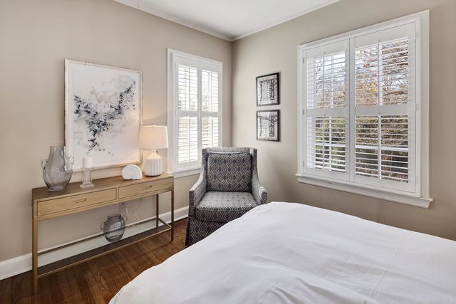 404 WILLIAMSBURG LN, Memphis, TN 38117