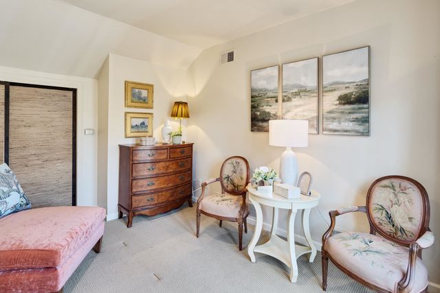 404 WILLIAMSBURG LN, Memphis, TN 38117