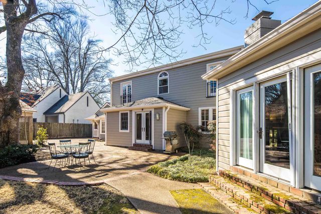 404 WILLIAMSBURG LN, Memphis, TN 38117