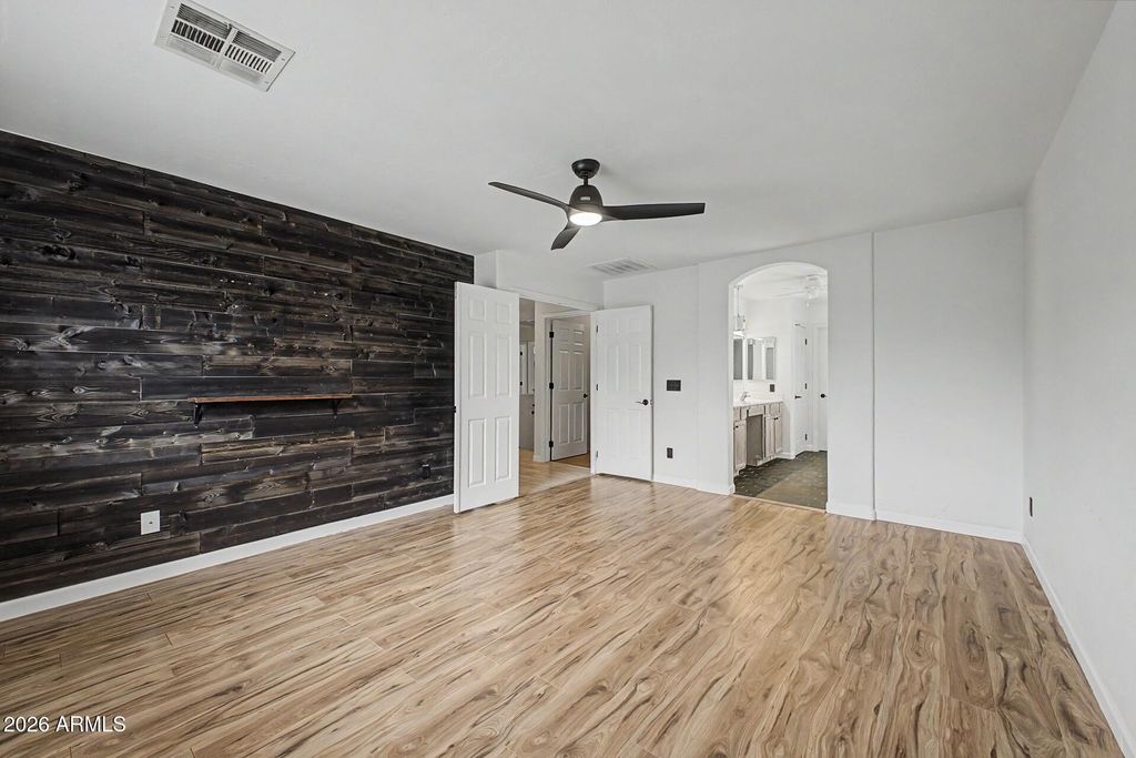 Image 15 of property listing at 12708 N 148TH Drive, Surprise, AZ 85379